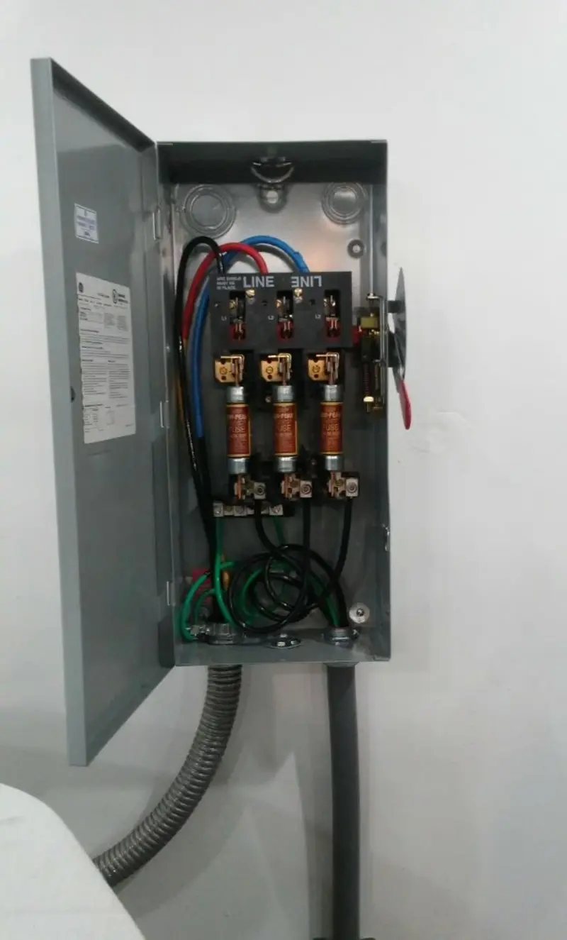 Three-phase disconnect switch installed for Smoke Detector Installation in Mason